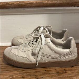 Dolce Vita Cream Sneakers Minimalist Design